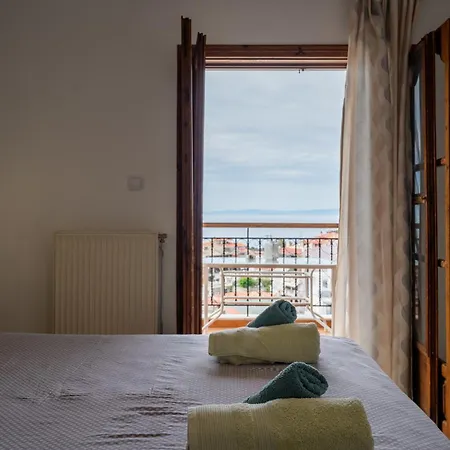 House Mistral * Neos Marmaras