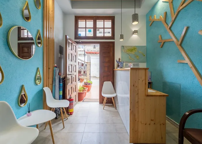 House Mistral * Neos Marmaras