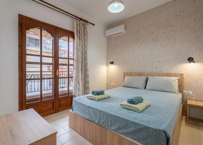 House Mistral Neos Marmaras