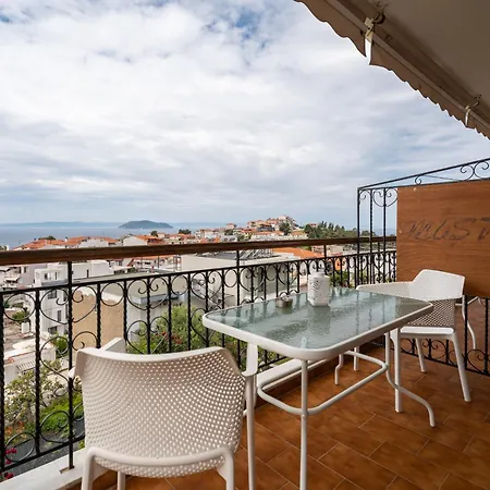 House Mistral Neos Marmaras