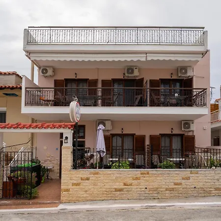 Apartment House Mistral Néos Marmarás