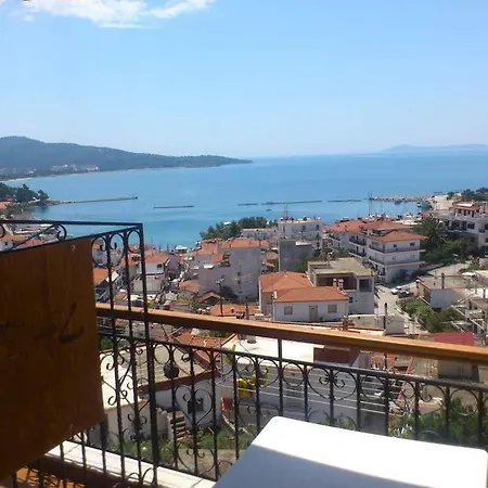 House Mistral * Neos Marmaras