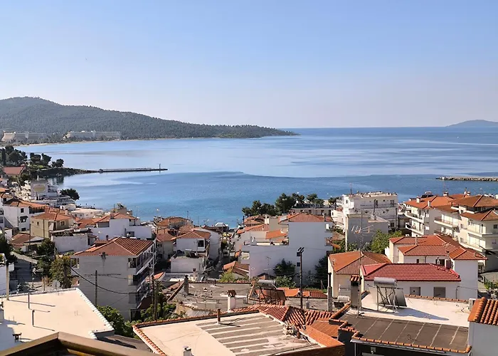 House Mistral * Néos Marmarás